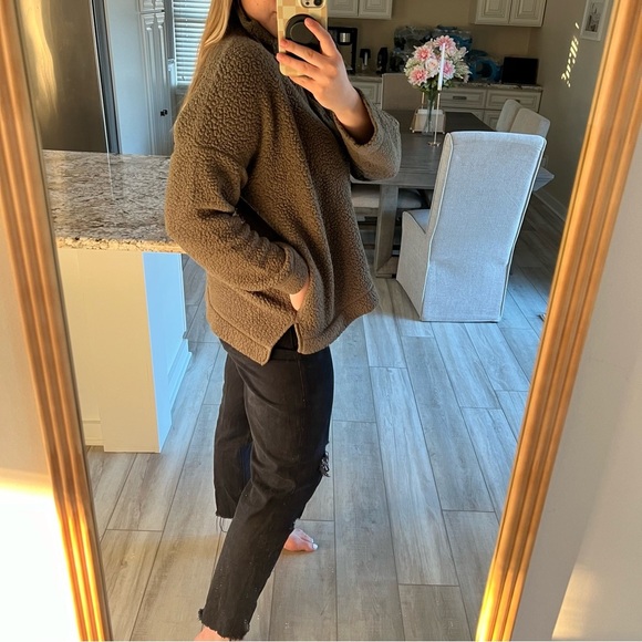 Aerie green Sherpa button snap pullover - Picture 4 of 6